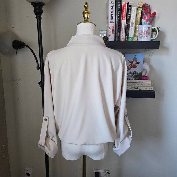 Halara Silky Lightweight Cream Colored Jacket with Roll Tab Long Sleeves NWT - Picture 7 of 16